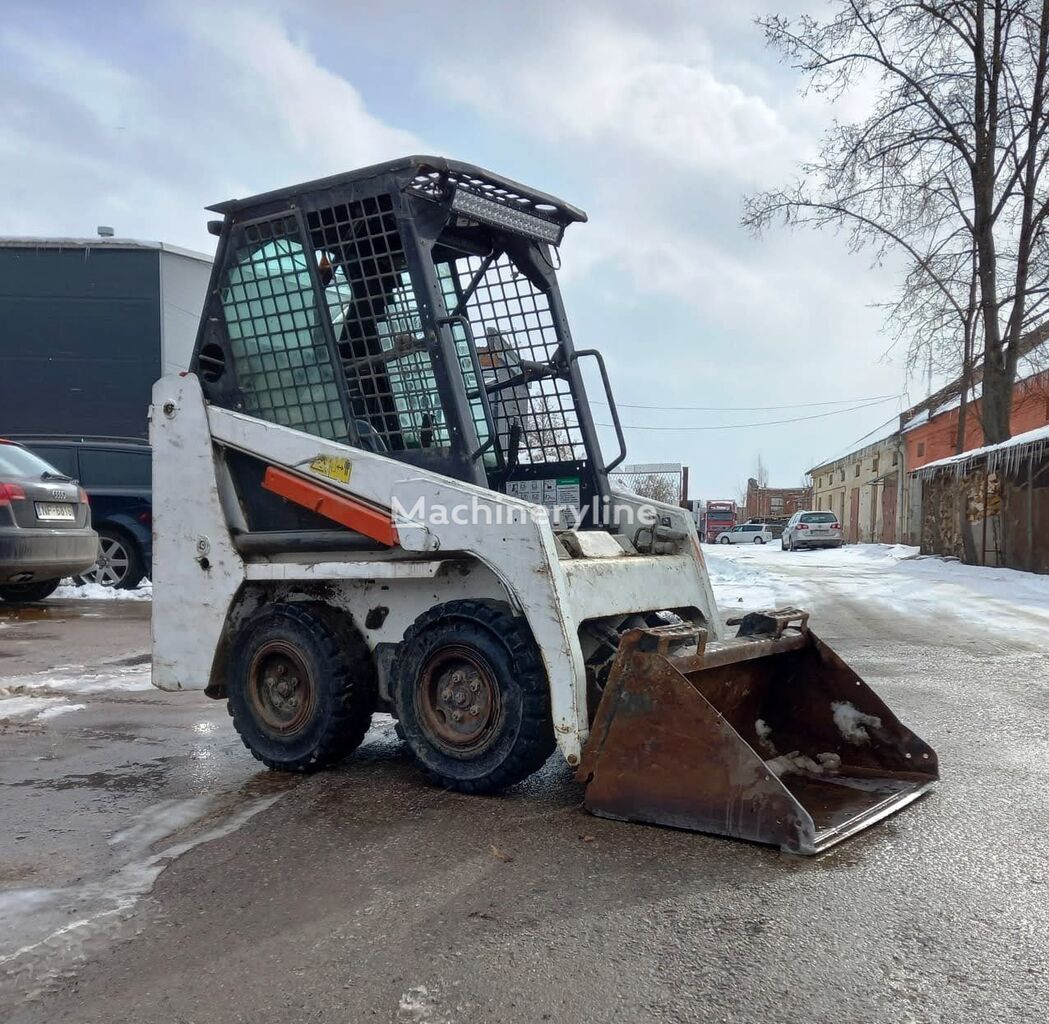 Bobcat S70 minicargadora