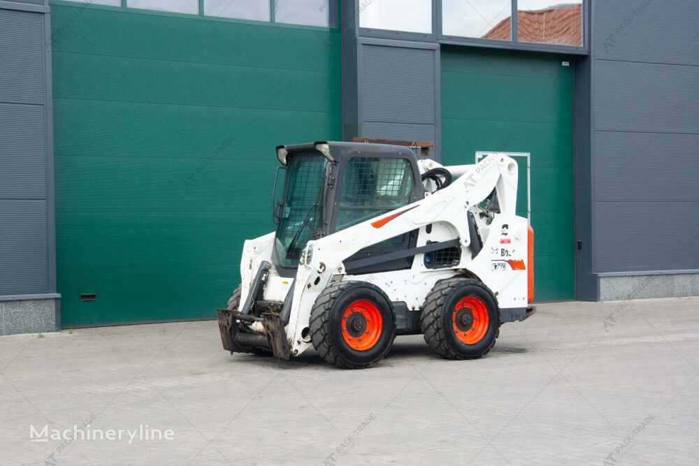 Bobcat S770 minicargadora