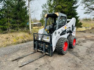 Bobcat S770 minicargadora