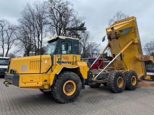 Komatsu HM300-1 volquete articulado