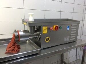 Dimak 32 PKM 600 kg/hr Heavy Duty Meat Mincer (Refrigerated) picadora de carne nueva