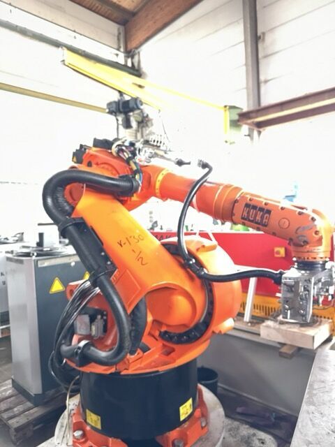 KUKA KR 60L30/2 robot industrial